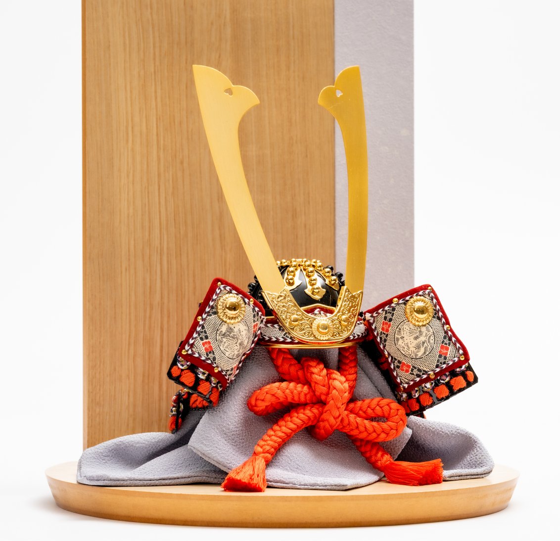 一冑作 赤糸威 長鍬形 兜